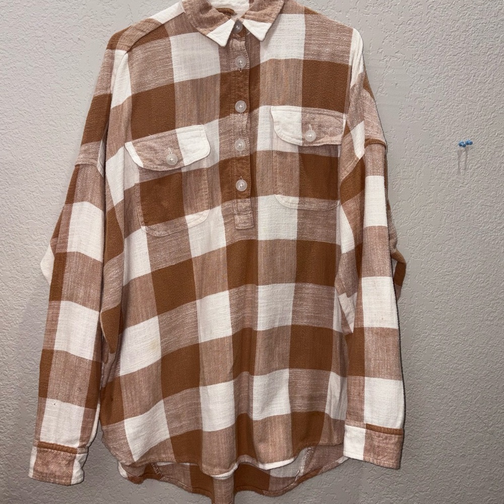 American Eagle Outfitters Tan and White Plaid Shirt